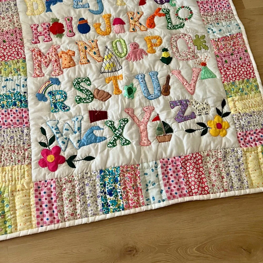 VTG Aloha Hawaii Patchwork Quilt ABC Hanging Baby Blanket Alphabet Bedding